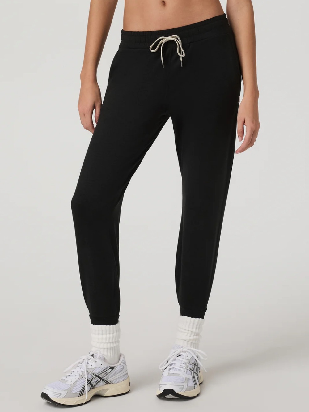 Vuori Performance Joggers - Picture 2 of 16